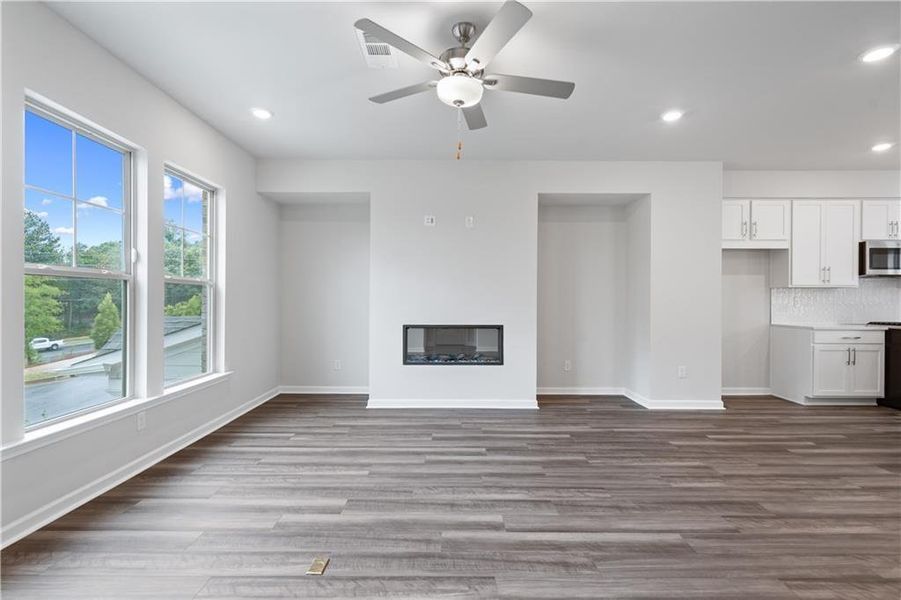 Spacious, unfurnished interior of a new home in , Mableton (Image 20).
