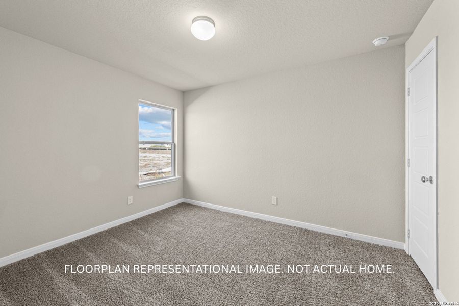 Spacious, unfurnished interior of a new home in Park Place, New Braunfels (Image 14).