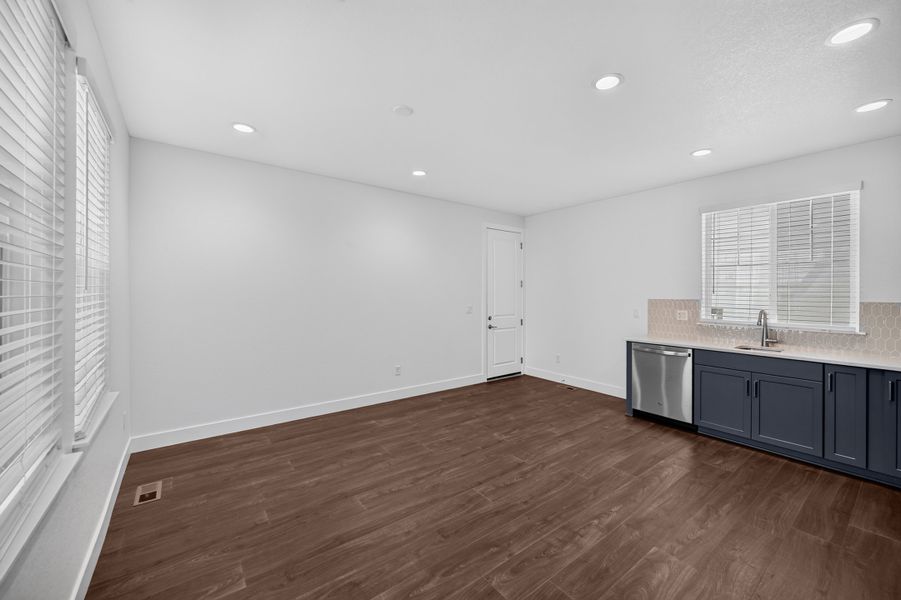 Spacious, unfurnished interior of a new home in Macanta, Castle Rock (Image 21). Spacious, unfurnished interior of a new home in Macanta, Castle Rock (Image 21).