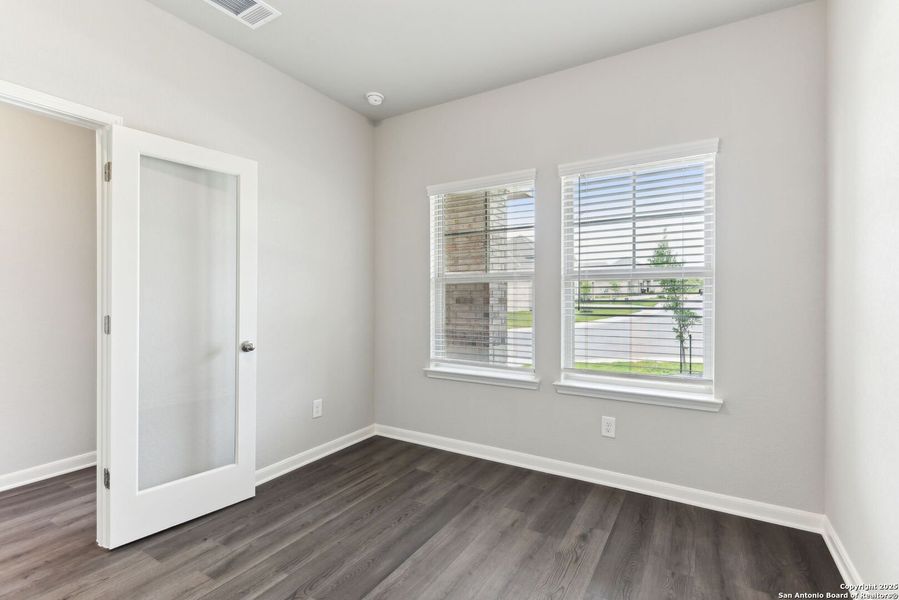 Spacious, unfurnished interior of a new home in Remington Ranch, San Antonio (Image 38). Spacious, unfurnished interior of a new home in Remington Ranch, San Antonio (Image 38).