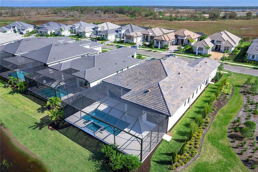 Panoramic screen in the extended caged lanai