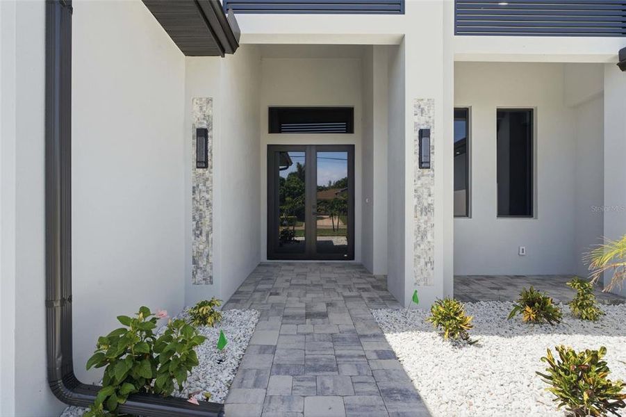 Exterior details and patio area of a home in , Cape Coral (Image 39).