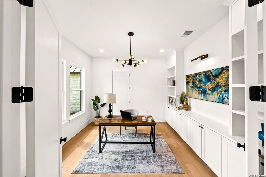 Furnished interior view inside a new home in , Boerne (Image 18).