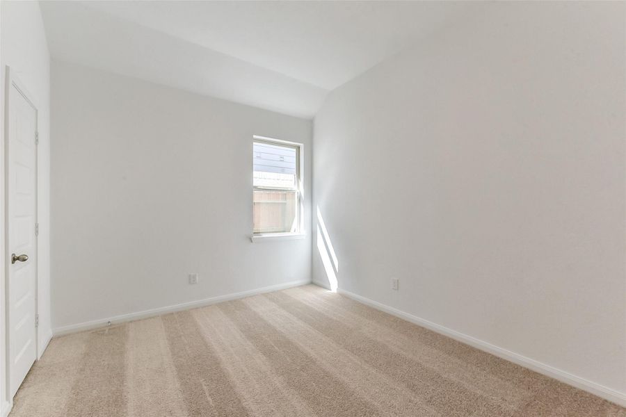 Spacious, unfurnished interior of a new home in River Ranch Meadows, Dayton (Image 28).