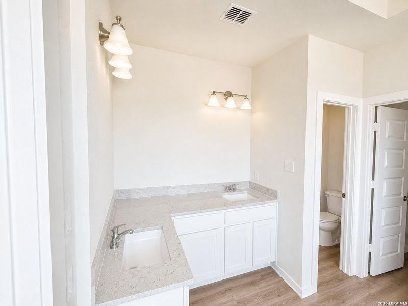 Furnished interior view inside a new home in Bonita Vista, Pleasanton (Image 5).