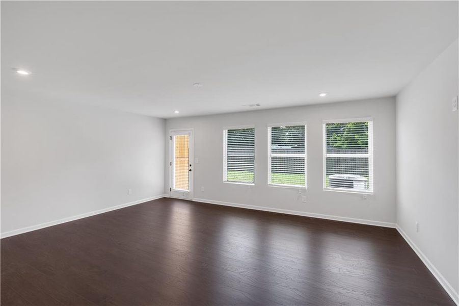 Spacious, unfurnished interior of a new home in Village Green, Adairsville (Image 30).