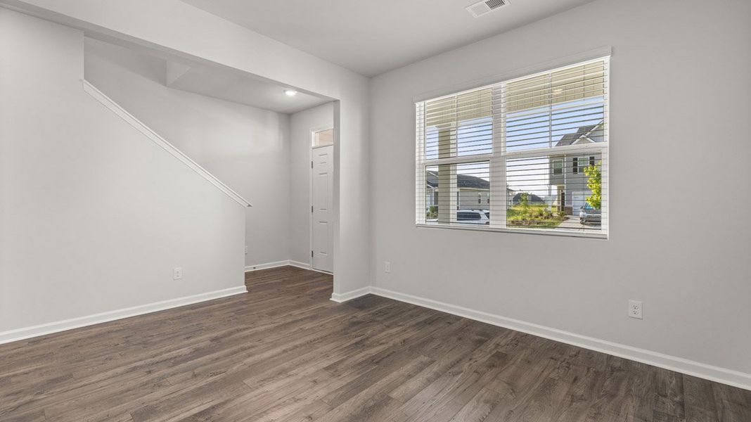 Spacious, unfurnished interior of a new home in Captain's Corner, Grovetown (Image 14).