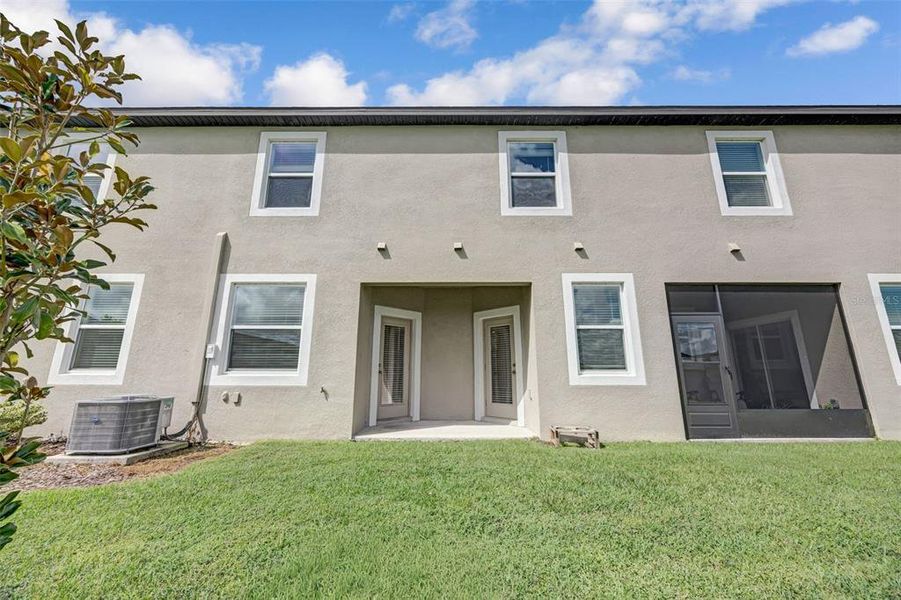 Exterior details and patio area of a home in , San Antonio (Image 17).