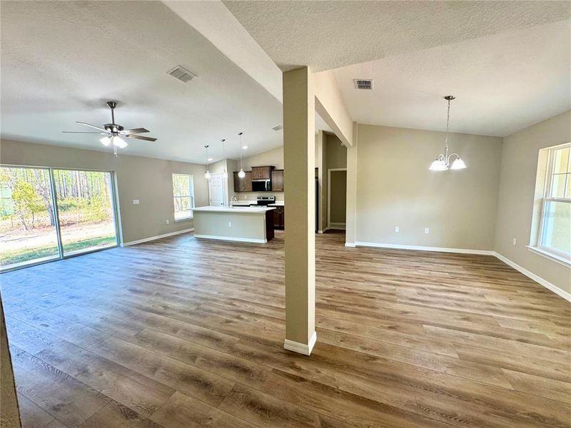 Spacious, unfurnished interior of a new home in , Dunnellon (Image 14).