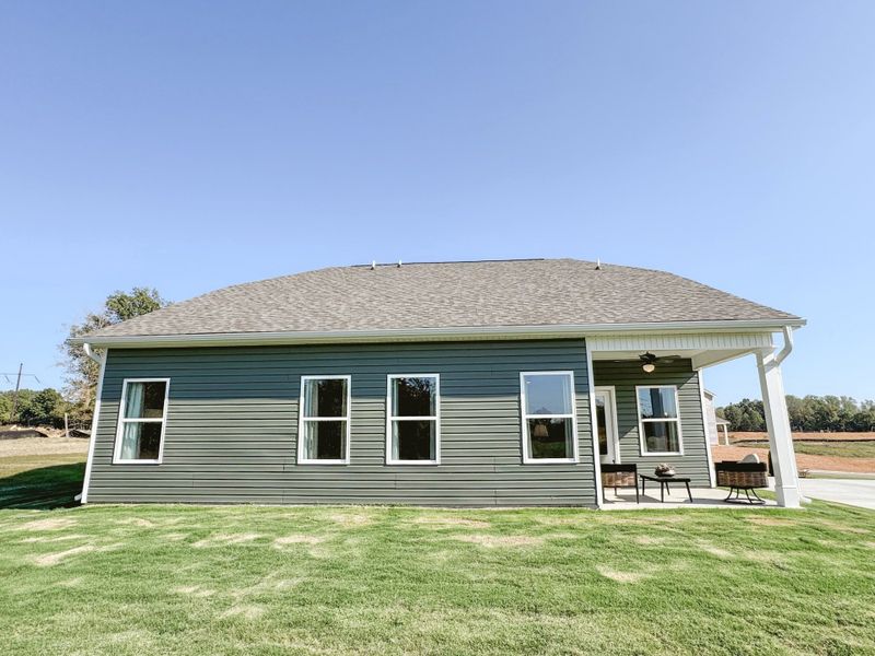 Exterior details and patio area of a home in Jackson Hills, Clarksville (Image 3).