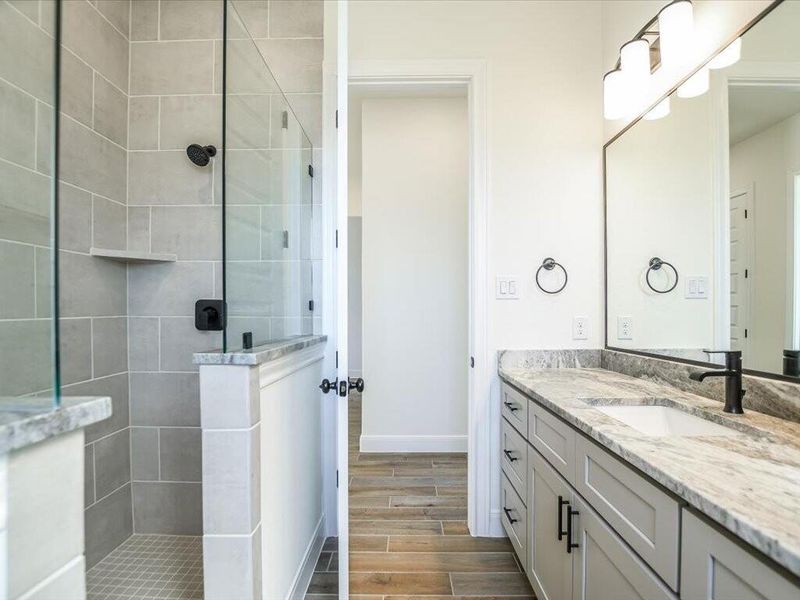 Furnished interior view inside a new home in , Horseshoe Bay (Image 14).