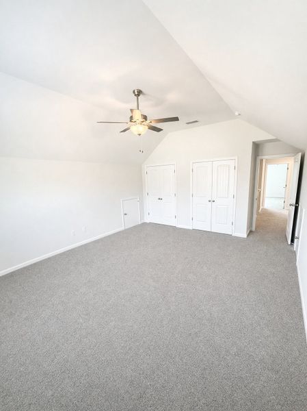 Spacious, unfurnished interior of a new home in Hobson Park, Antioch (Image 16).