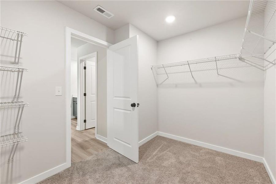 Spacious, unfurnished interior of a new home in Oak Grove Glen, Snellville (Image 29). Spacious, unfurnished interior of a new home in Oak Grove Glen, Snellville (Image 29).