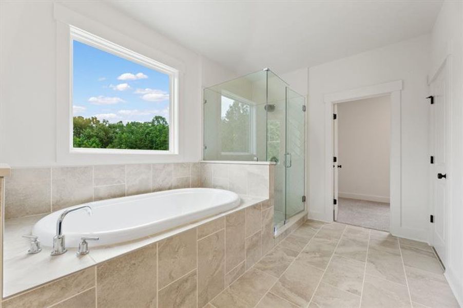 Furnished interior view inside a new home in White Post on Lake Lanier, Gainesville (Image 8). Furnished interior view inside a new home in White Post on Lake Lanier, Gainesville (Image 8).