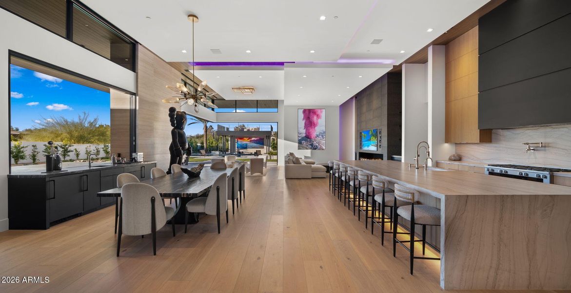 19-web-or-mls-Great Room View2