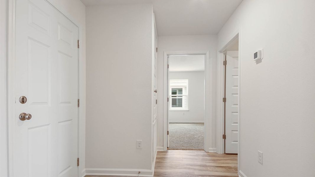 Spacious, unfurnished interior of a new home in Ashton Park Phase III, Freeport (Image 10).