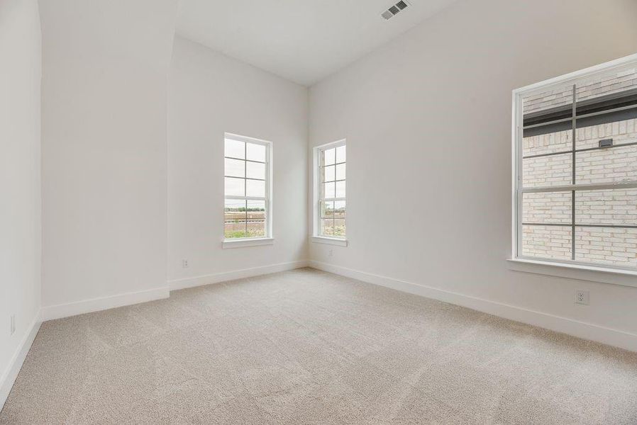Spacious, unfurnished interior of a new home in Grand Estates of Anna, Anna (Image 18).