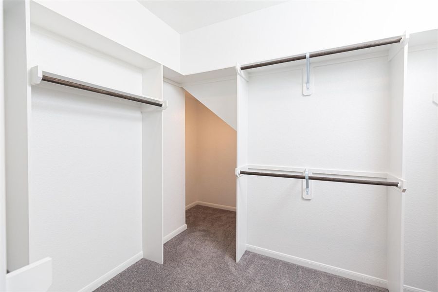 Spacious, unfurnished interior of a new home in , Conroe (Image 19).