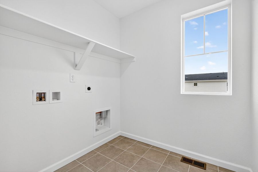 Spacious, unfurnished interior of a new home in Parterre Horizon Collection, Thornton (Image 22).