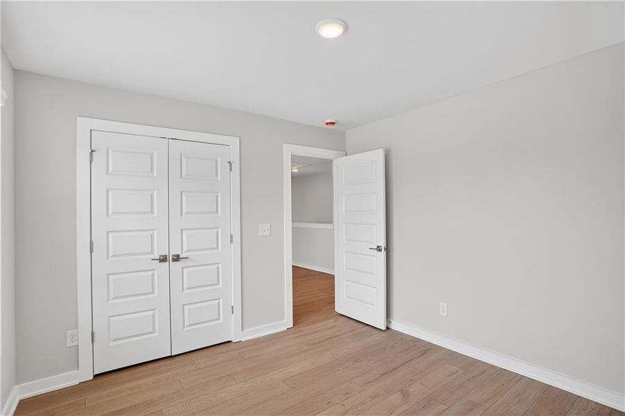 Spacious, unfurnished interior of a new home in The Fairways at Mirror Lake, Villa Rica (Image 27).