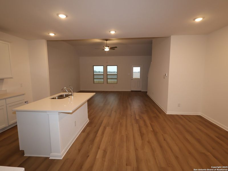 Spacious, unfurnished interior of a new home in Greenspoint Heights, Seguin (Image 21).