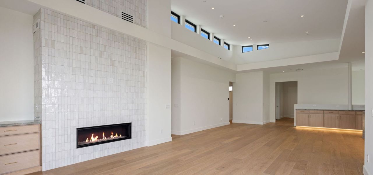 Spacious, unfurnished interior of a new home in The Retreat, Scottsdale (Image 8).