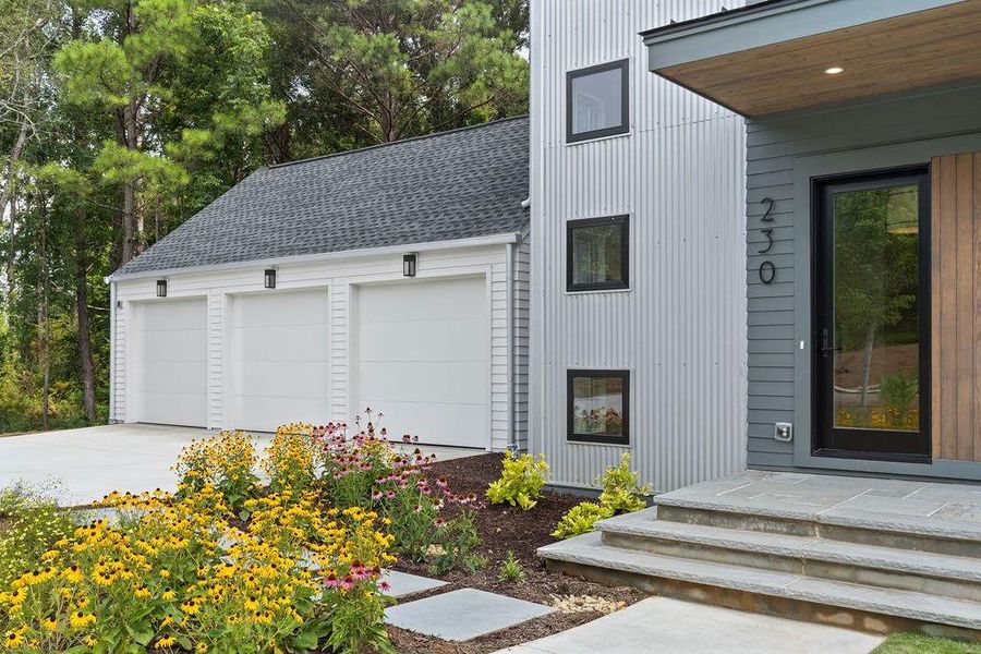 Exterior details and patio area of a home in Aster, Roswell (Image 39).