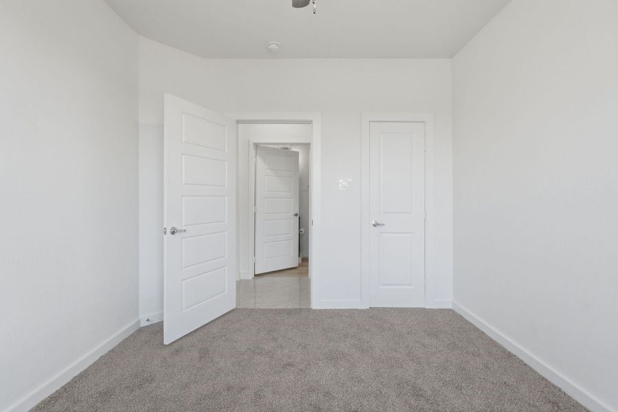 Spacious, unfurnished interior of a new home in , Conroe (Image 16).