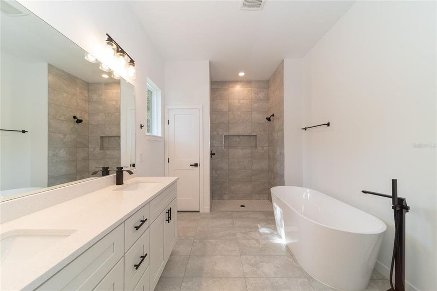 Furnished interior view inside a new home in , Citrus Springs (Image 7).