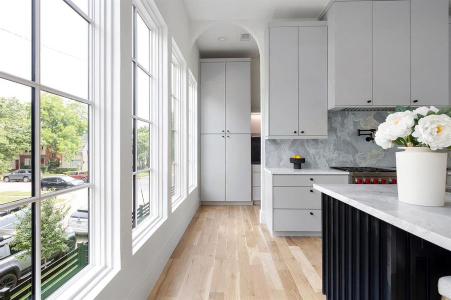 Spacious, unfurnished interior of a new home in , Dallas (Image 20).