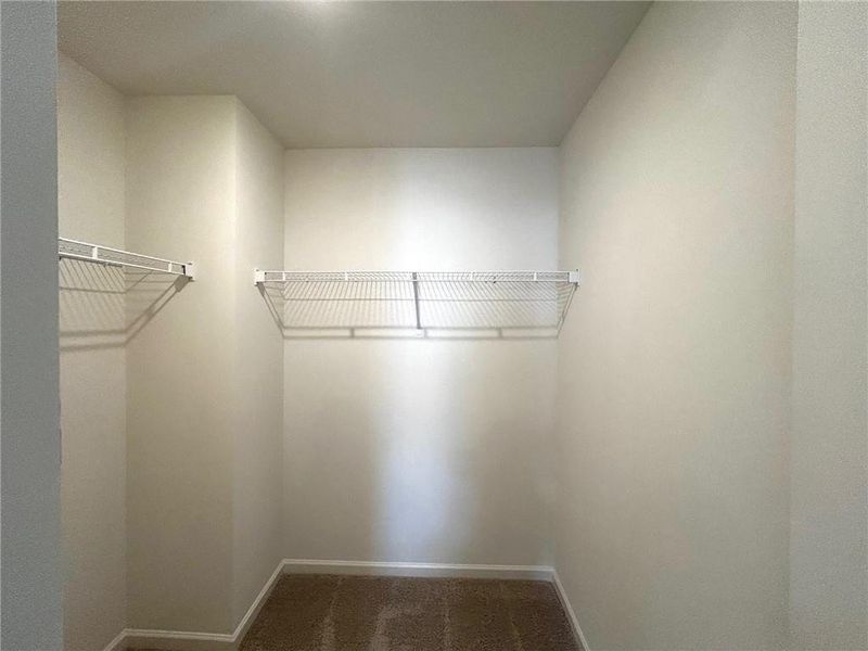 Spacious, unfurnished interior of a new home in Shoals Crossing, Conyers (Image 34). Spacious, unfurnished interior of a new home in Shoals Crossing, Conyers (Image 34).