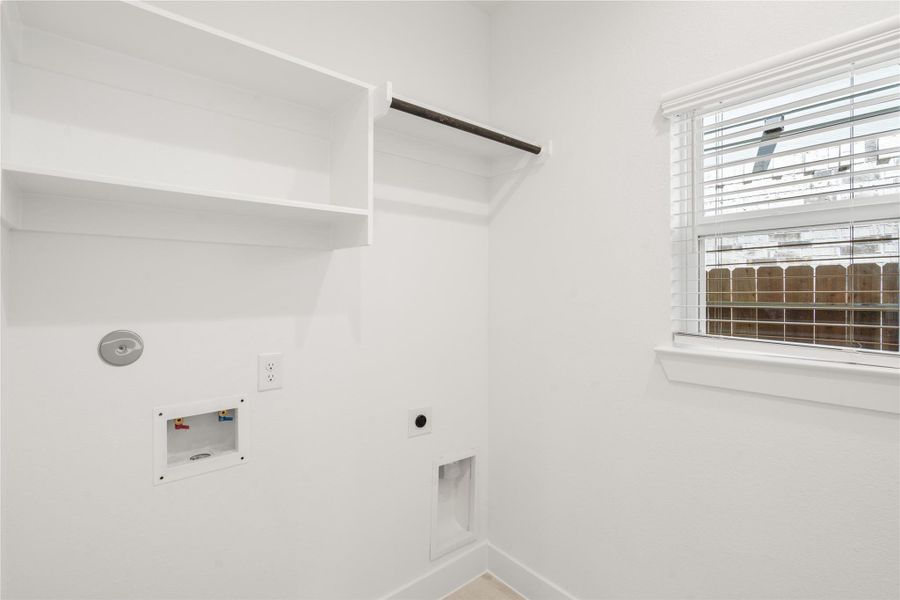 Spacious, unfurnished interior of a new home in The Woodlands Hills, Willis (Image 17).