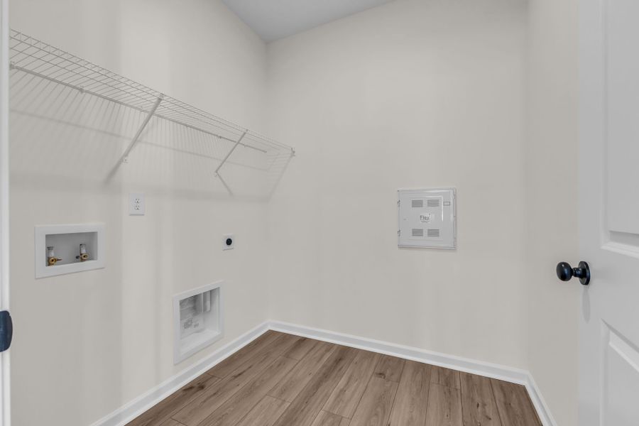 Spacious, unfurnished interior of a new home in Hampshire Hills, Columbia (Image 27).