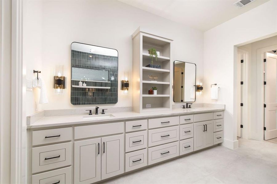 Furnished interior view inside a new home in Dove Station, Grapevine (Image 13).