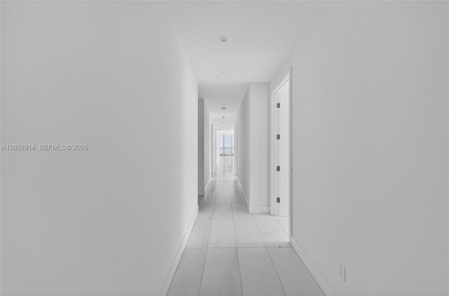 Spacious, unfurnished interior of a new home in , Miami (Image 45).