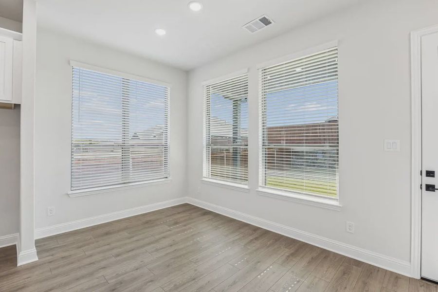 Spacious, unfurnished interior of a new home in Las Lomas, Forney (Image 17). Spacious, unfurnished interior of a new home in Las Lomas, Forney (Image 17).