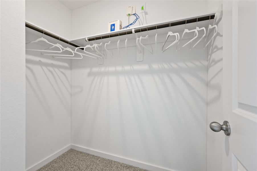 Spacious, unfurnished interior of a new home in Holly Ridge, Rosenberg (Image 23).