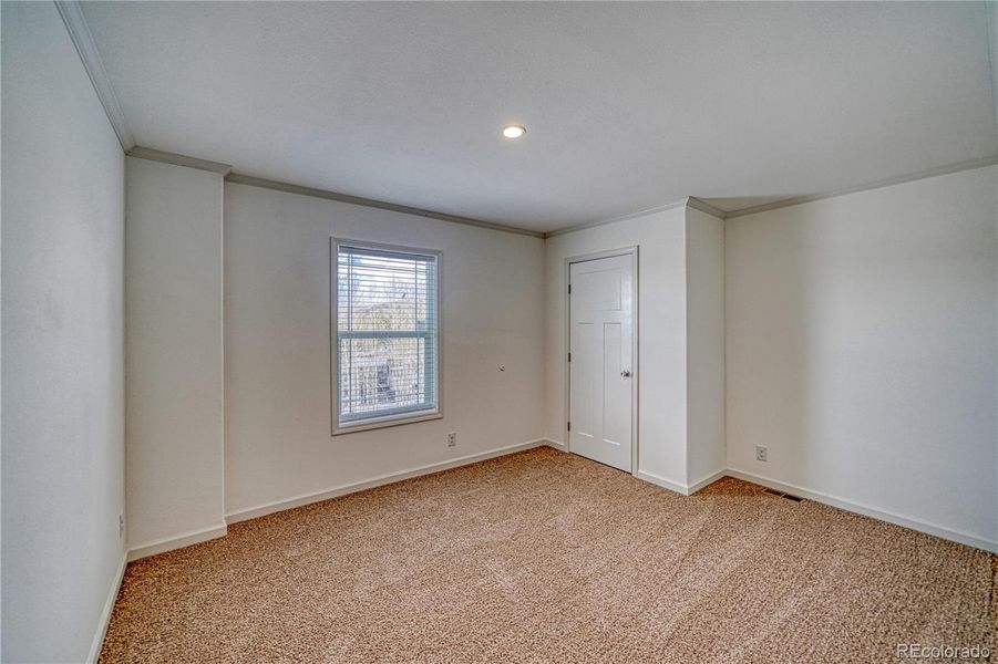 Spacious, unfurnished interior of a new home in , Leadville (Image 16).