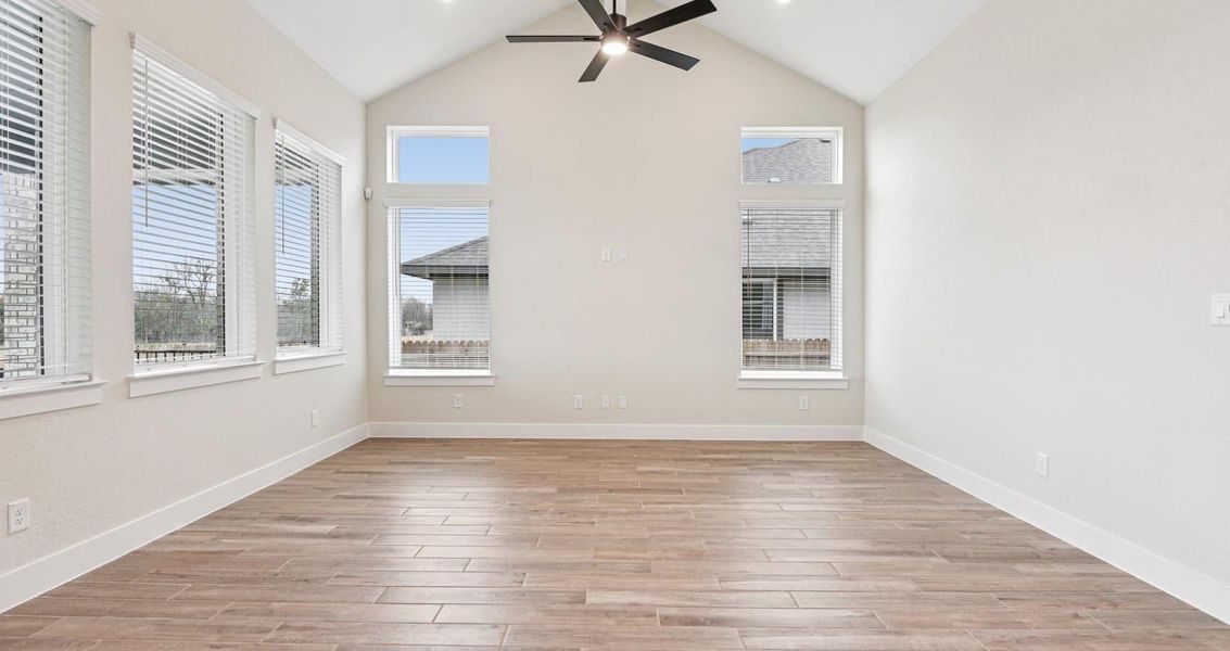 Spacious, unfurnished interior of a new home in Village at Three Oaks, Seguin (Image 21). Spacious, unfurnished interior of a new home in Village at Three Oaks, Seguin (Image 21).