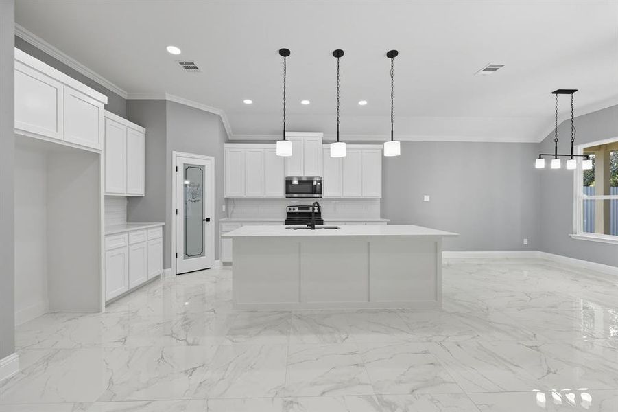 Furnished interior view inside a new home in , Grand Prairie (Image 8).