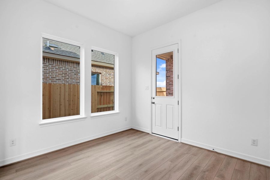 Spacious, unfurnished interior of a new home in Wildrye, Waller (Image 14).