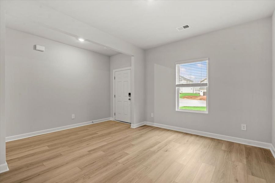 Spacious, unfurnished interior of a new home in Maxwell Commons, Easley (Image 11).