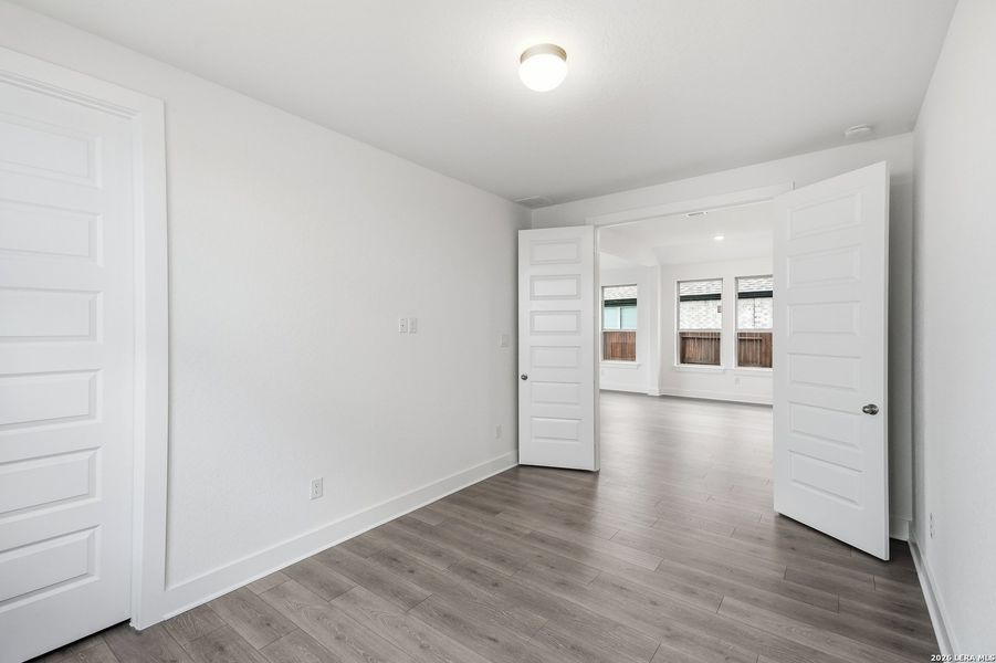 Spacious, unfurnished interior of a new home in Stillwater Ranch, San Antonio (Image 25). Spacious, unfurnished interior of a new home in Stillwater Ranch, San Antonio (Image 25).