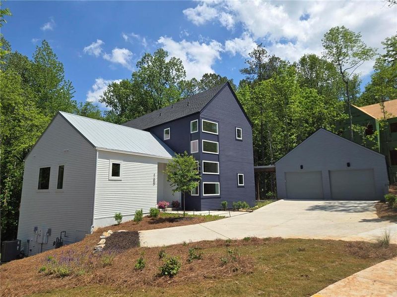 Front exterior of a home in the Aster community, located in Roswell, GA (Image 15).