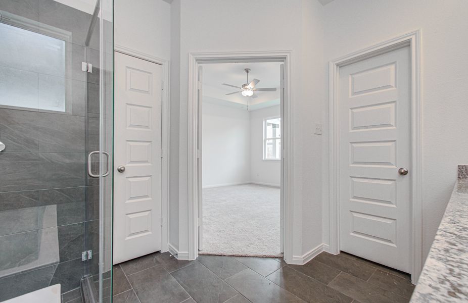 Spacious, unfurnished interior of a new home in Harmony Cove, Humble (Image 33).