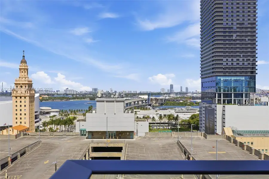 Condo located in Miami, FL showcasing its design and architecture (Image 31). Condo located in Miami, FL showcasing its design and architecture (Image 31).