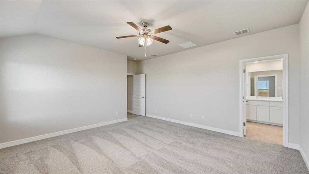 Spacious, unfurnished interior of a new home in Legado, Cleburne (Image 17). Spacious, unfurnished interior of a new home in Legado, Cleburne (Image 17).