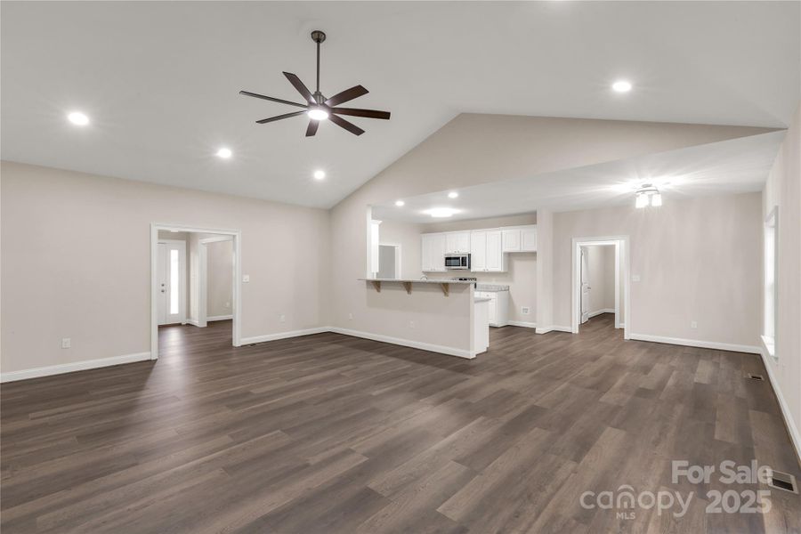 Spacious, unfurnished interior of a new home in , York (Image 13).