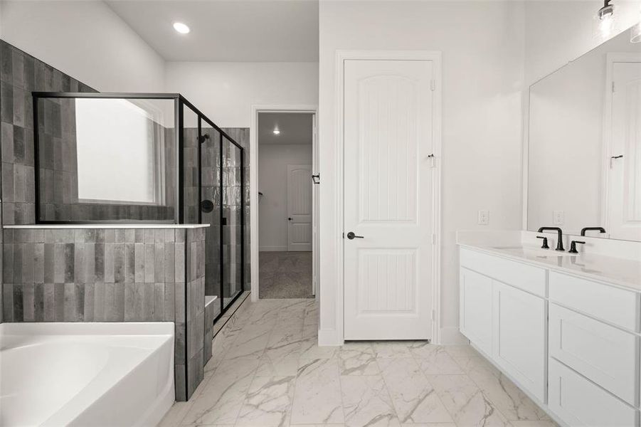 Furnished interior view inside a new home in , Waxahachie (Image 2).