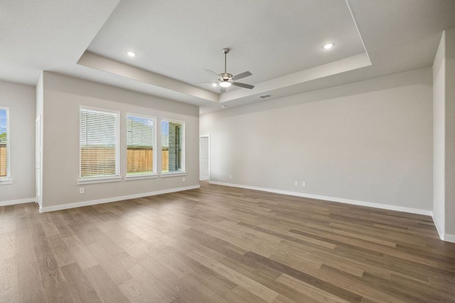Spacious, unfurnished interior of a new home in Dove Hollow, Waxahachie (Image 19). Spacious, unfurnished interior of a new home in Dove Hollow, Waxahachie (Image 19).